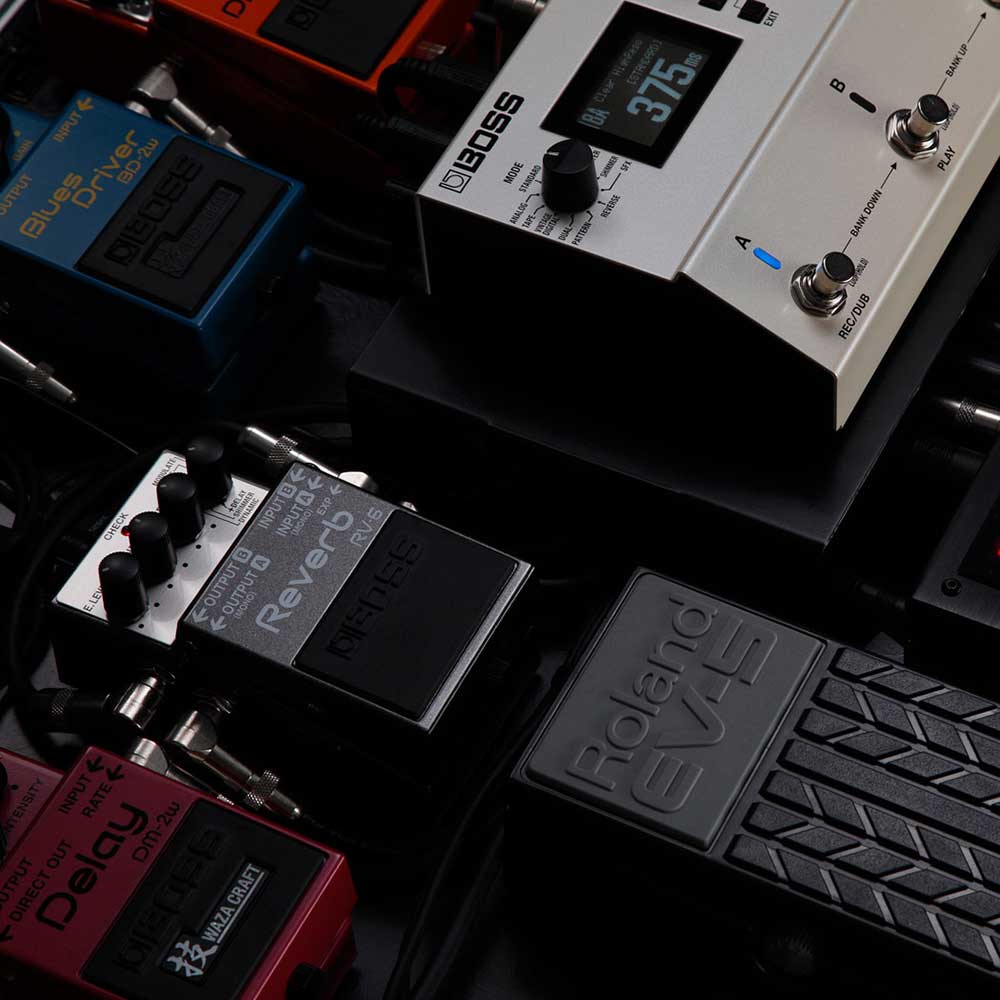 BOSS ボス RV-6 Reverb リバーブ エフェクター エクスプレッション・ペダルを活用し、足元で残響コントロール