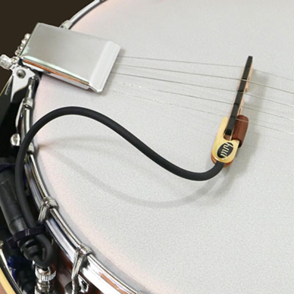 KNA BP-1 Portable Piezo Banjo Pickup バンジョー用ピックアップ 使用イメージ