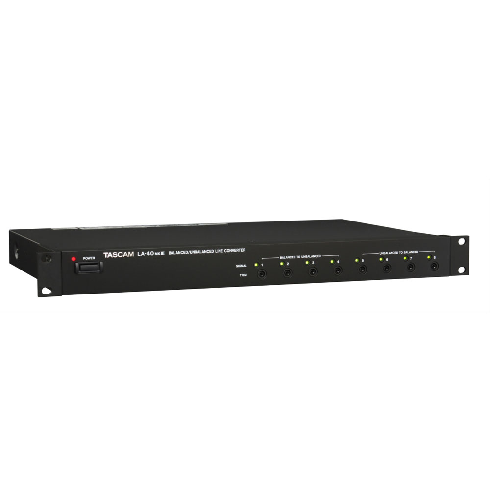 TASCAM（タスカム） LA-40MKIII アンバランス バランス ラインコンバーター 右からの全体像
