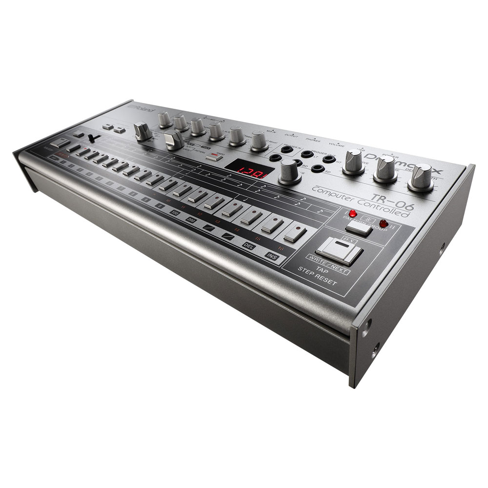 ROLAND(ローランド) TR-06 Drumatix リズムマシン Boutiqueシリーズ 左向き・全体像