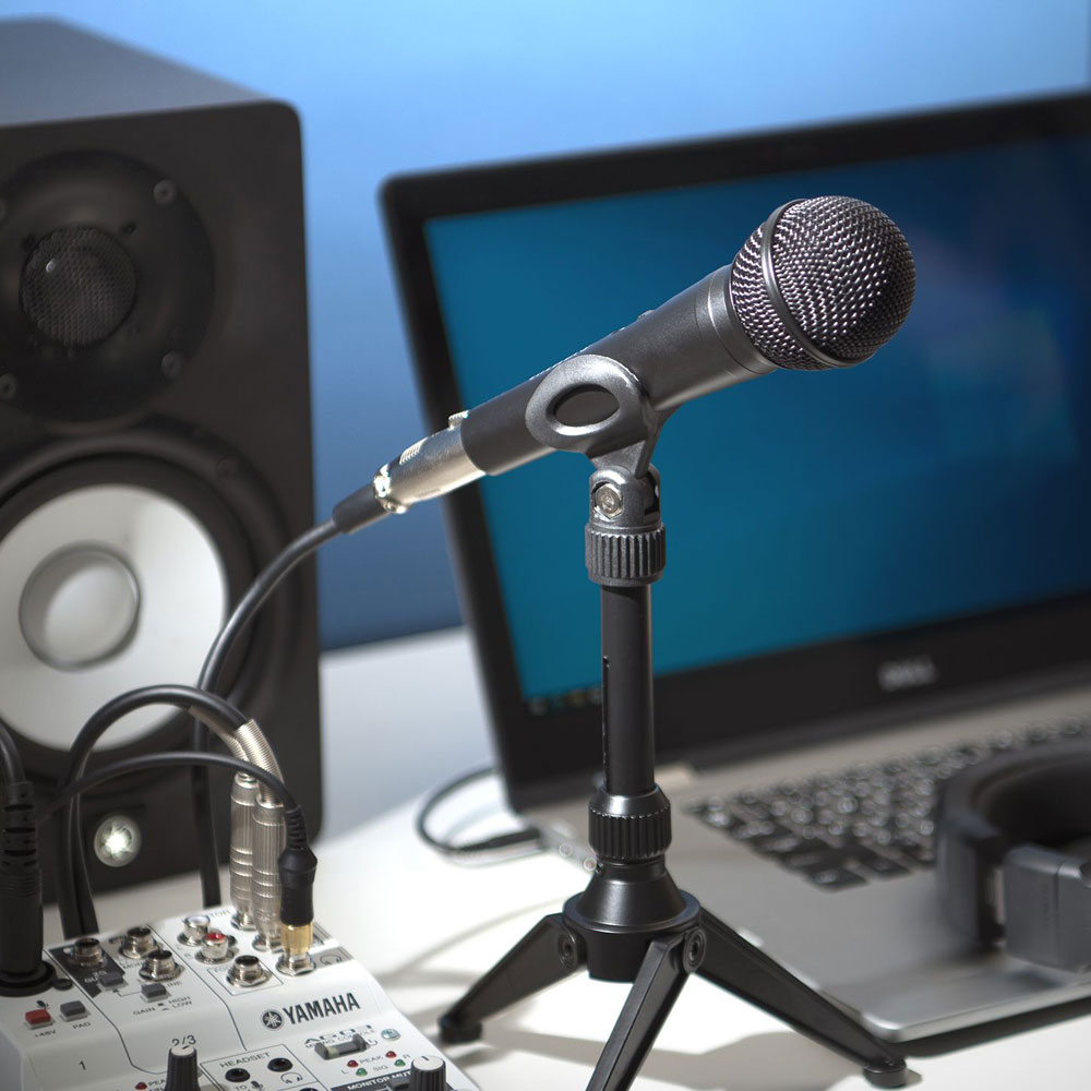 YAMAHA DM-105 ON/OFFスイッチ付き ダイナミックマイク 5mマイクケーブル付き 使用イメージ