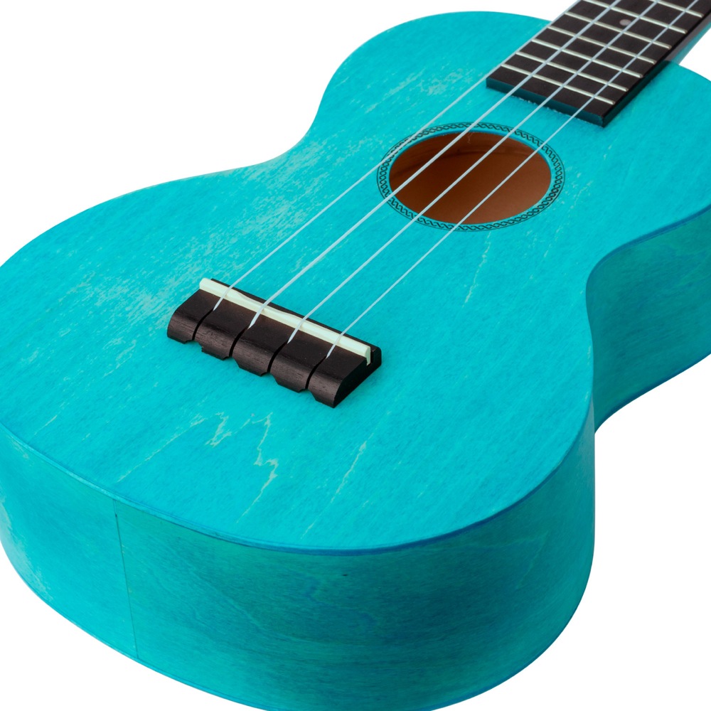 MAHALO ML2AB Aqua Blue コンサートウクレレ ボディアップ斜めアングル画像