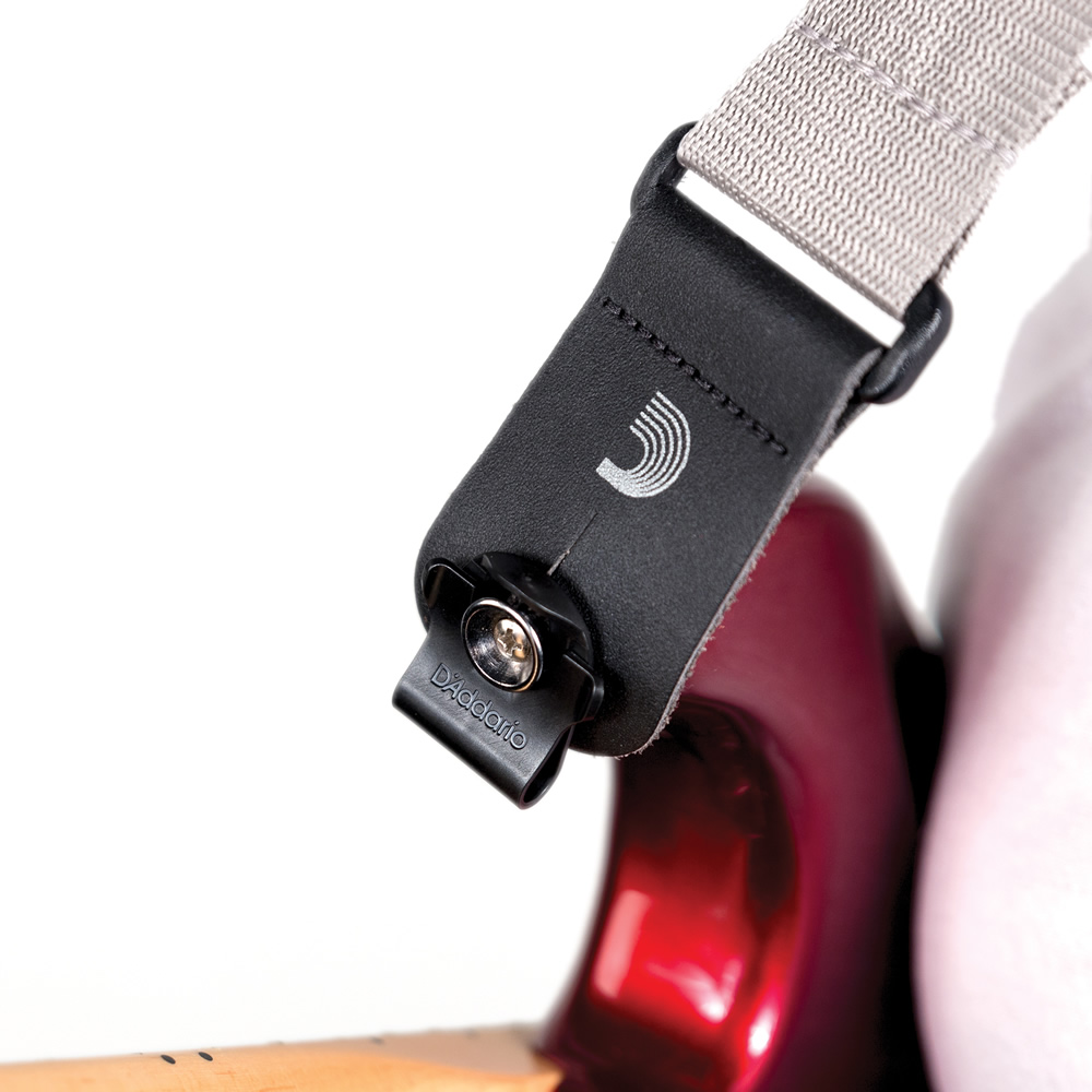 Planet Waves by D’Addario PW-DLC-01 Dual-Lock ストラップロッククリップ 使用例画像