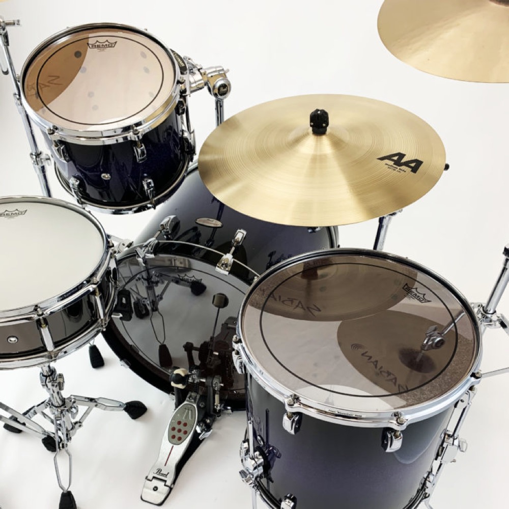 REMO PS-318BE PINSTRIPE CLEAR 18インチ ドラムヘッド 設置例画像