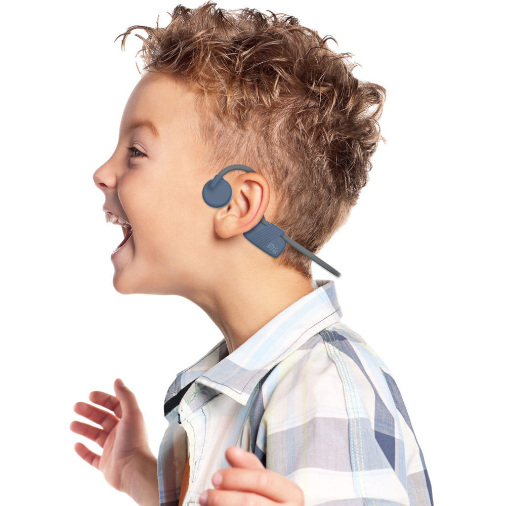 myFirst BC Wireless Lite Space Blue 子供用骨伝導イヤホン スペースブルー (FH8504SA-BE01) 装着イメージ
