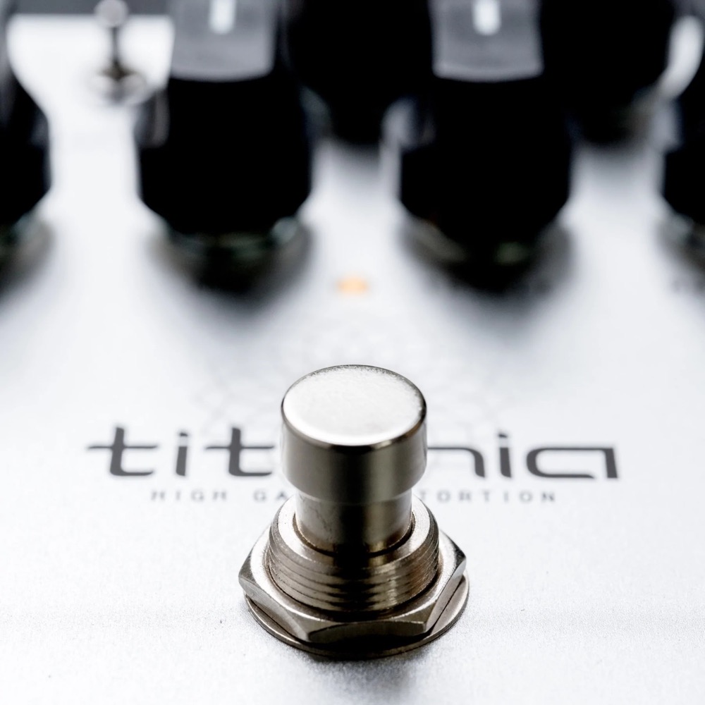 KarDiaN titania V2 ハイゲインディストーション ギターエフェクター フットスイッチ画像