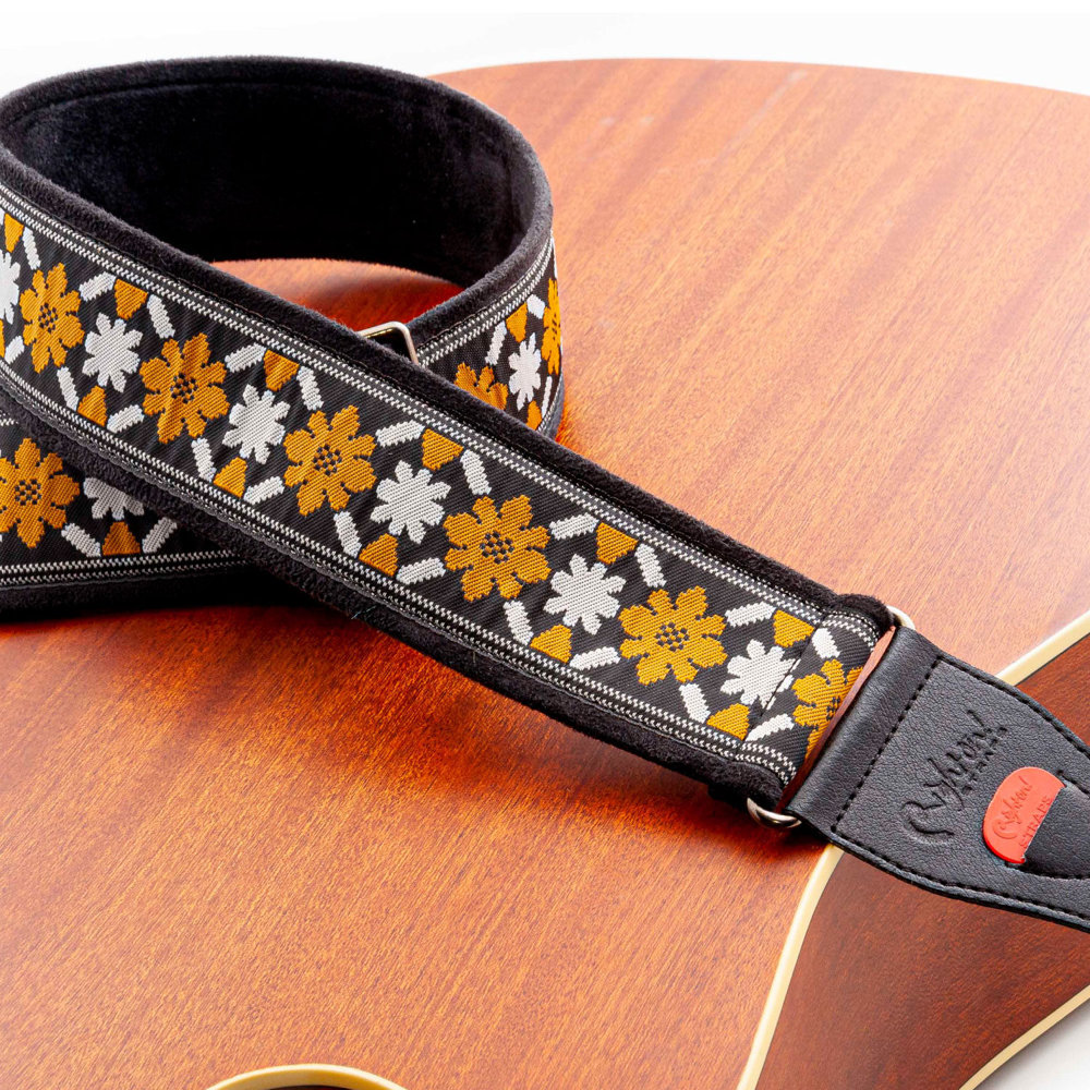 RightOn! STRAPS LEGEND CASINO Black ギターストラップ アコースティックギターとのイメージ画像