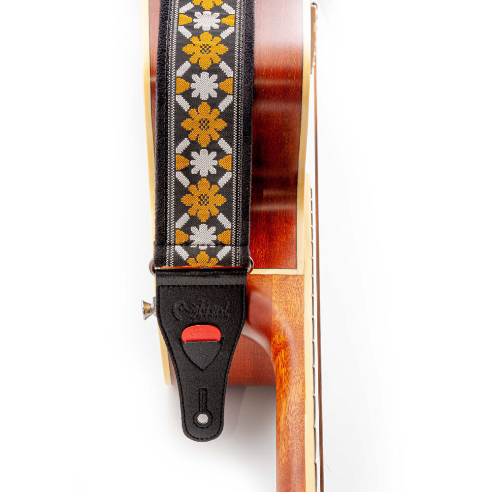 RightOn! STRAPS LEGEND CASINO Black ギターストラップ アコースティックギターとのイメージ画像