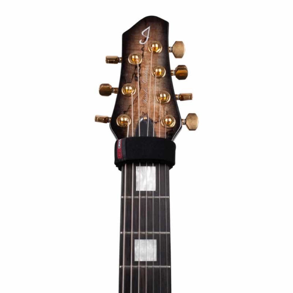 Gator Frameworks GTR-FRETMUTESM-1BK(M) フレットミュート ミディアムサイズ 7弦ギター/クラシックギター/5弦ベース用 7弦ギター使用イメージ