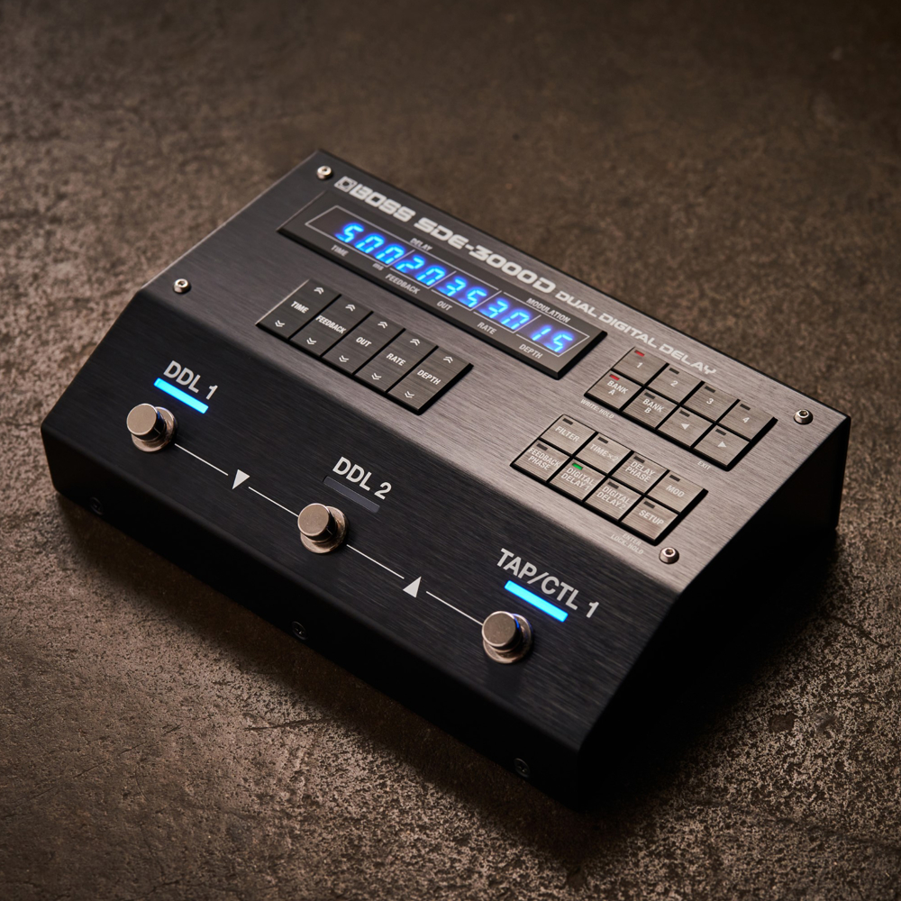 BOSS ボス SDE-3000D DUAL DIGITAL DELAY フロアペダル 端子挿入時 画像