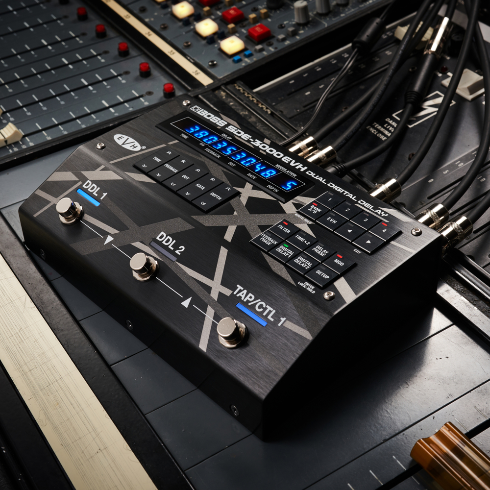 BOSS ボス SDE-3000EVH DUAL DIGITAL DELAY フットペダル フットペダル 端子挿入時 画像