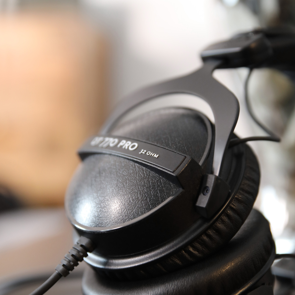 beyerdynamic ベイヤーダイナミック DT 770 PRO 32Ω 密閉型スタジオヘッドホン イメージ画像