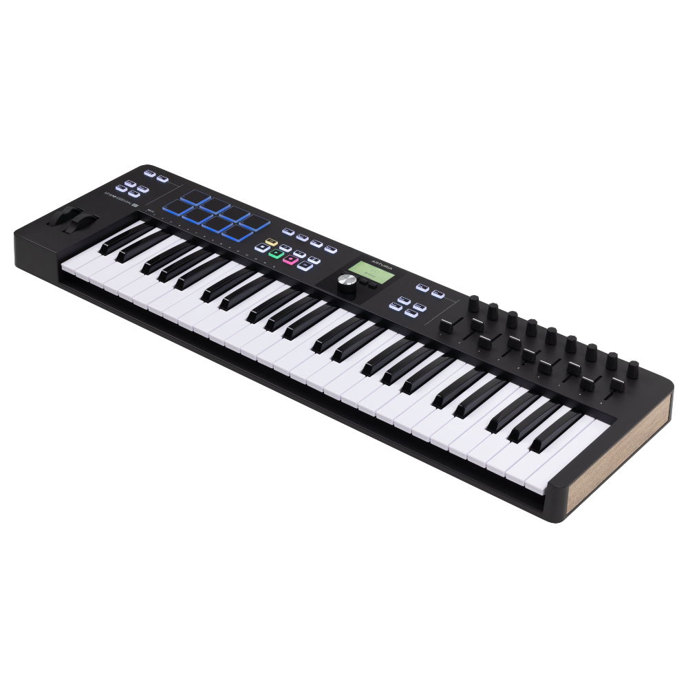 ARTURIA アートリア KeyLab Essential 49 mk3 BK 49鍵 MIDIキーボード Analog Lab Vなど豊富なバンドルソフトつき キーラボエッセンシャル 右斜めアングル画像