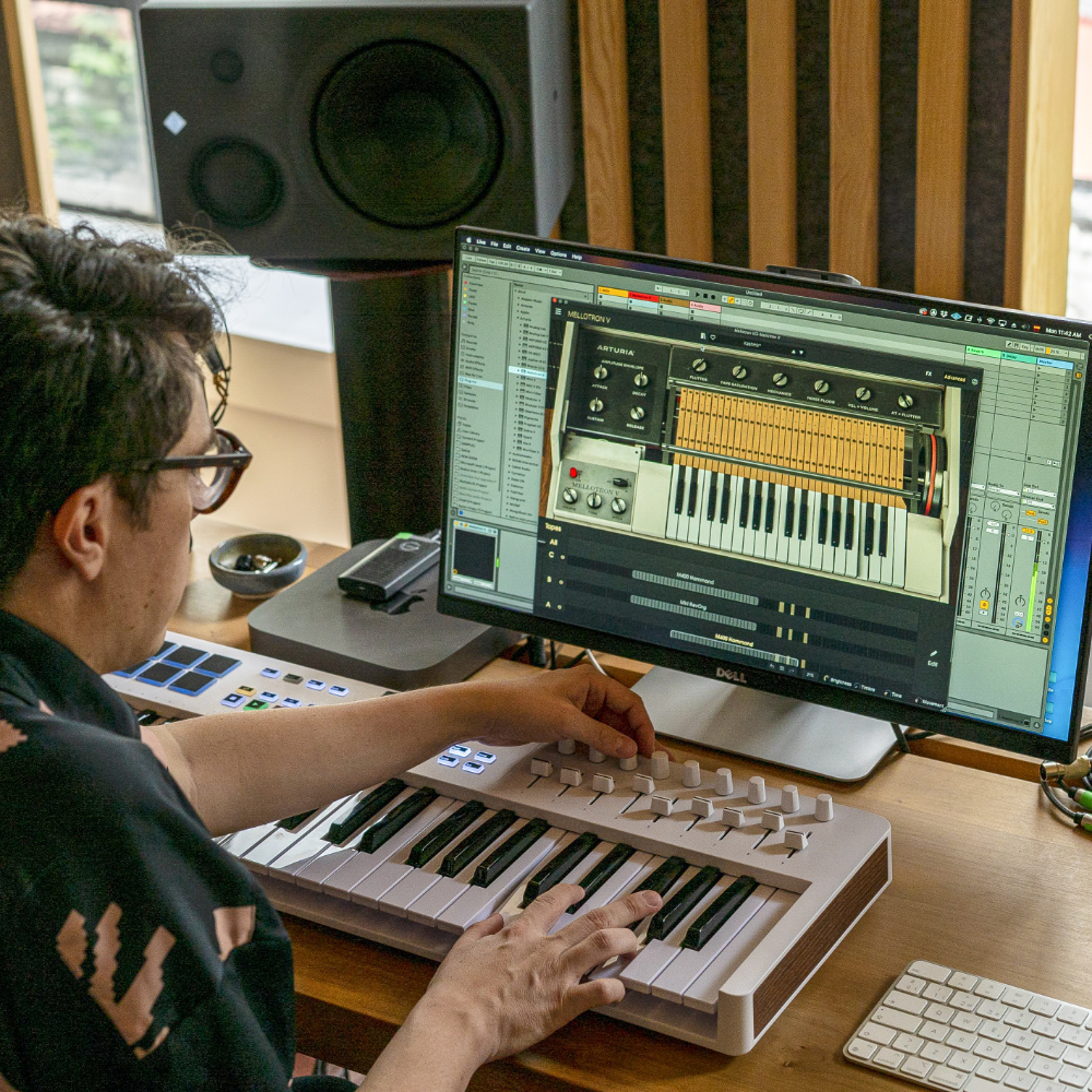 ARTURIA アートリア KeyLab Essential 49 mk3 BK 49鍵 MIDIキーボード Analog Lab Vなど豊富なバンドルソフトつき キーラボエッセンシャル イメージ画像
