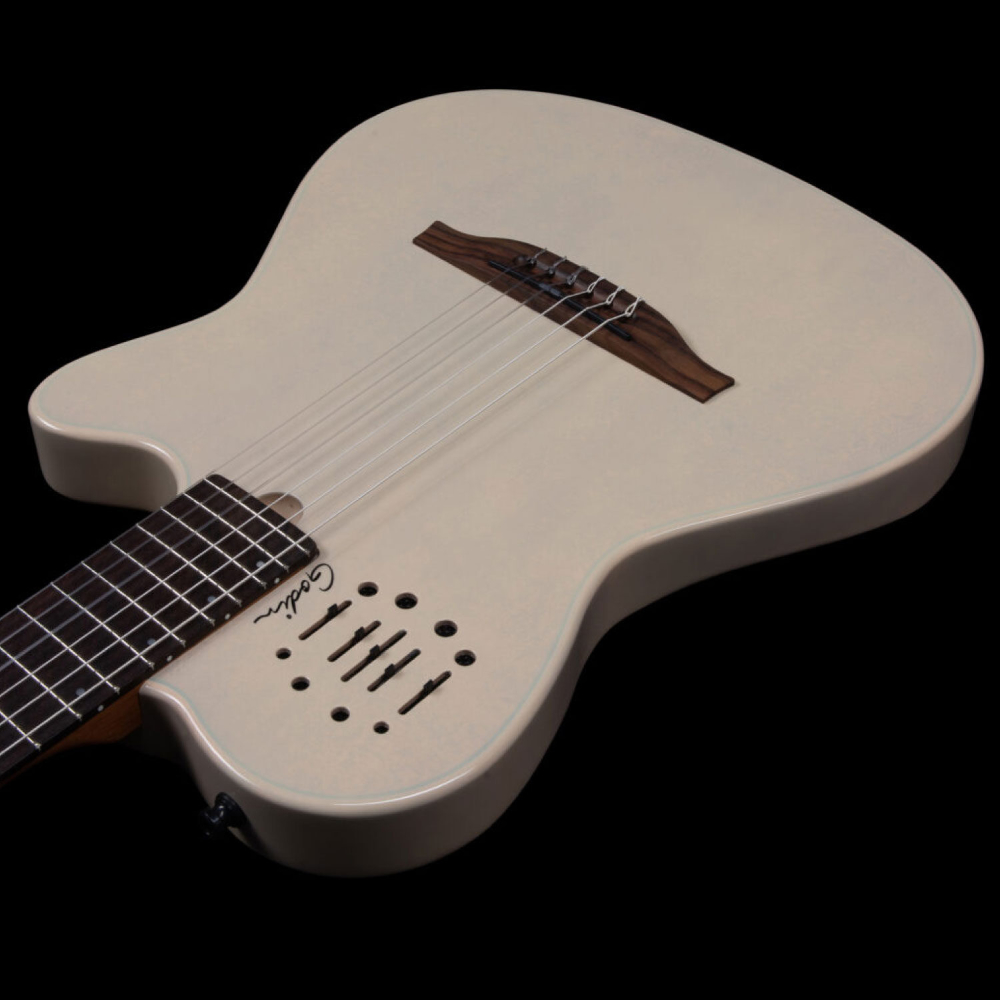Godin ゴダン Multiac Mundial Ozark Cream ナイロンギター ボディトップ画像