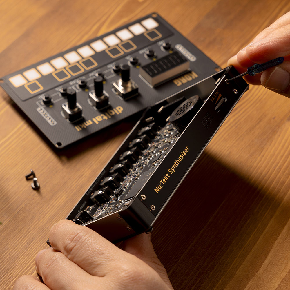 コルグ シンセサイザー 組み立てキット KORG NTS-1 digital Kit mkII DIYシンセキット Programmable Synthesizer Kit イメージ画像