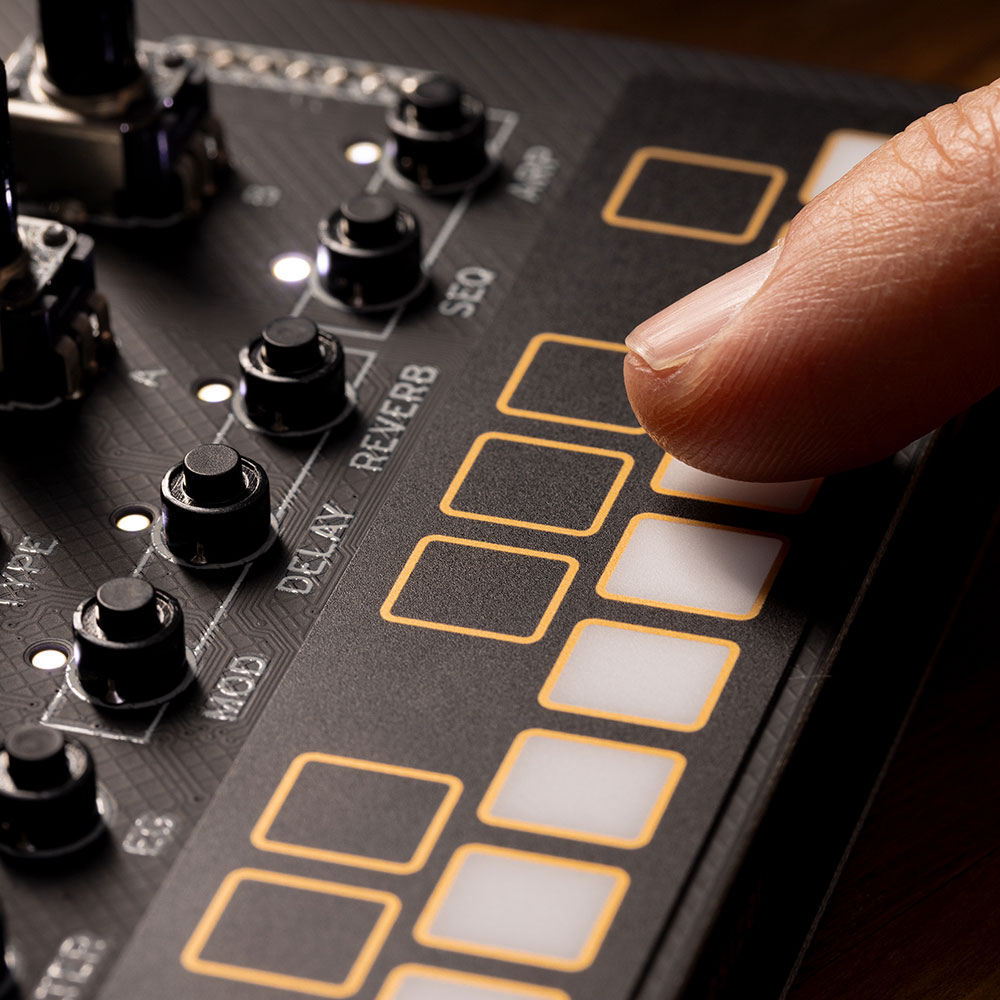 コルグ シンセサイザー 組み立てキット KORG NTS-1 digital Kit mkII DIYシンセキット Programmable Synthesizer Kit イメージ画像