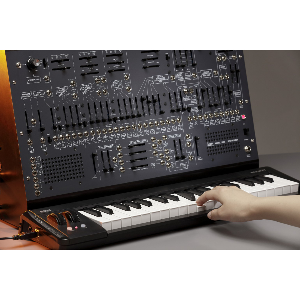 ARP ARP2600-M LTD シンセサイザー microKEY2-37 キャリーケース付き 伝説的シンセサイザーの名機 アープ 2600の復刻モデル イメージ画像