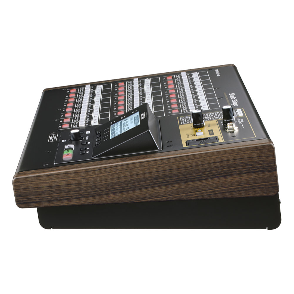 TASCAM タスカム Studio Bridge 24入出力オーディオインターフェース＆マルチトラックレコーダー サイド画像