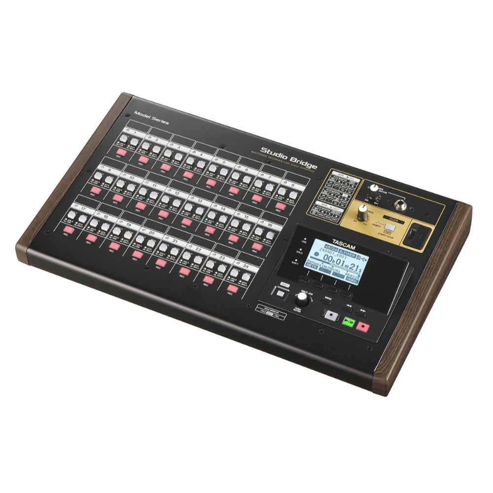 TASCAM タスカム Studio Bridge 24入出力オーディオインターフェース＆マルチトラックレコーダー 右斜めアングル画像