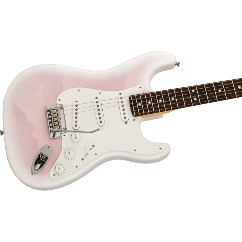 Fender フェンダー Made in Japan Hybrid II 2026 Collection Stratocaster RW Pink Mist エレキギター ストラトキャスター ボディ斜めアングル画像