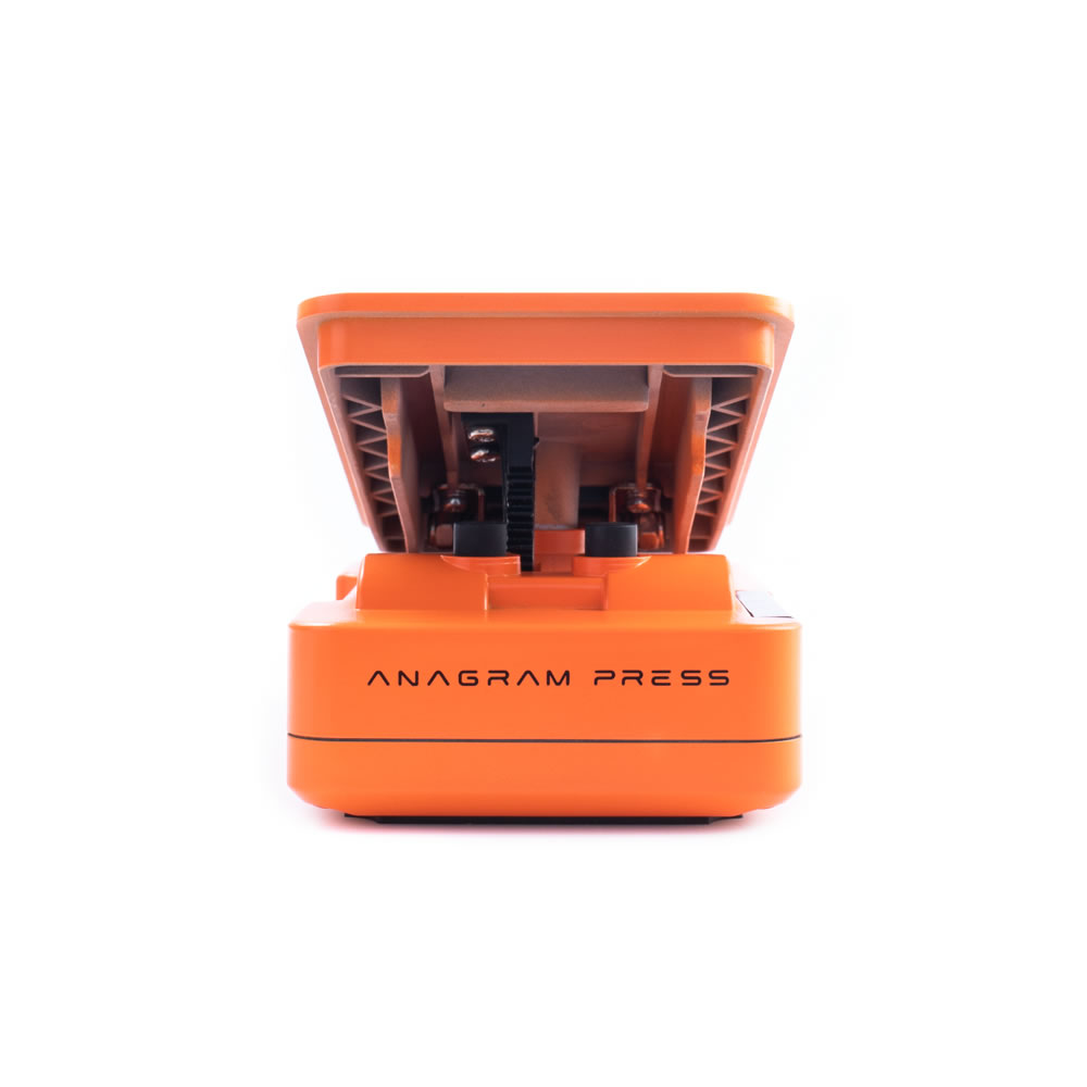 Darkglass Electronics Anagram Press エクスプレッションペダル ダークグラス アナグラムプレス 側面