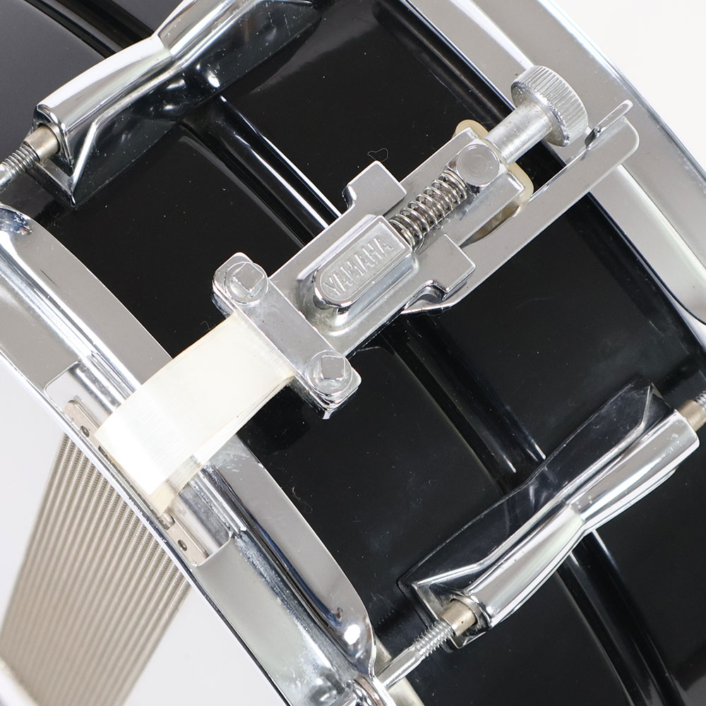 【中古】 スネアドラム ヤマハ YAMAHA SD2075B Seamless Black Steel Shell 14x5.5 Made in Japan 側面