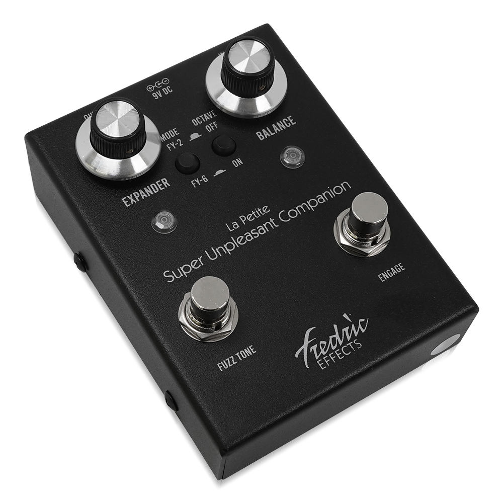 Fredric Effects フレドリックエフェクツ Petite Super Unpleasant Companion ファズ ギターエフェクター 斜めアングル画像