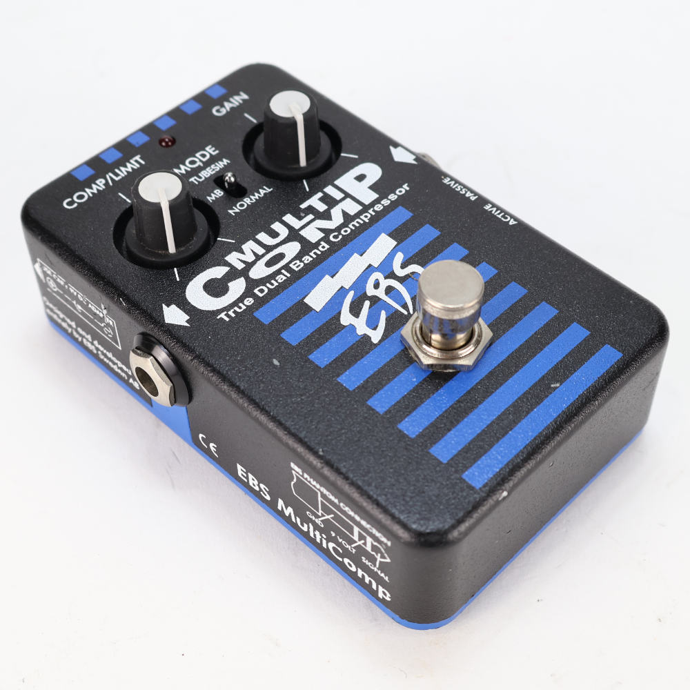 【中古】コンプレッサー エフェクター EBS MULTI COMP ベースエフェクター 旧型 本体画像 斜め 2