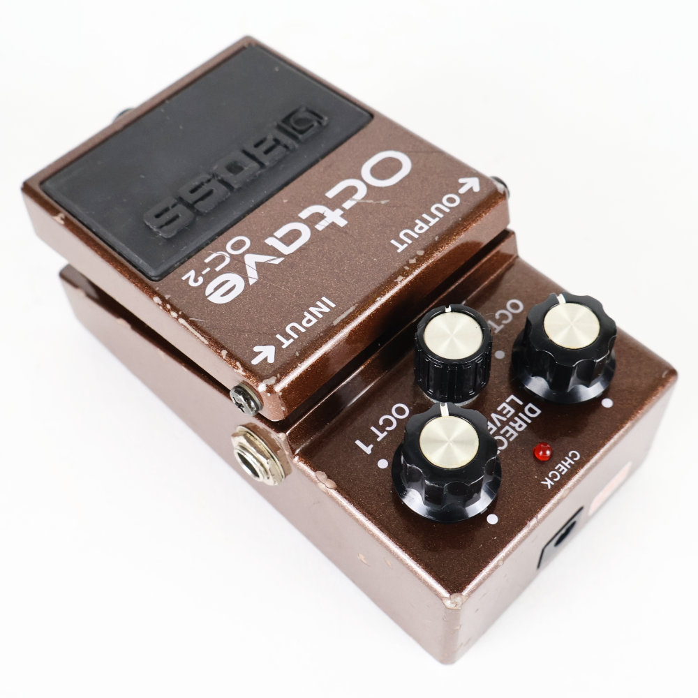 【中古】オクターブ エフェクター BOSS OC-2 Octave ギターエフェクター オクターバー 本体画像 斜め 
