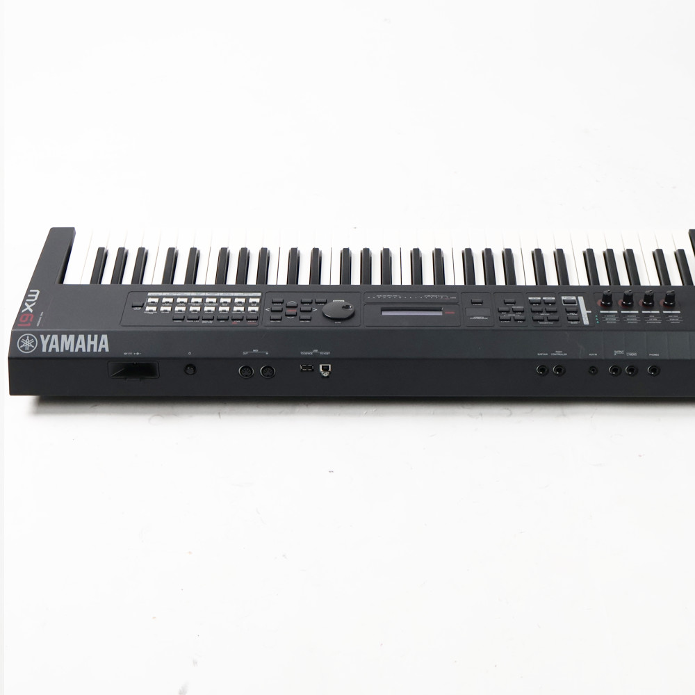 【中古】 シンセサイザー YAMAHA MX61 ヤマハ キーボード 側面