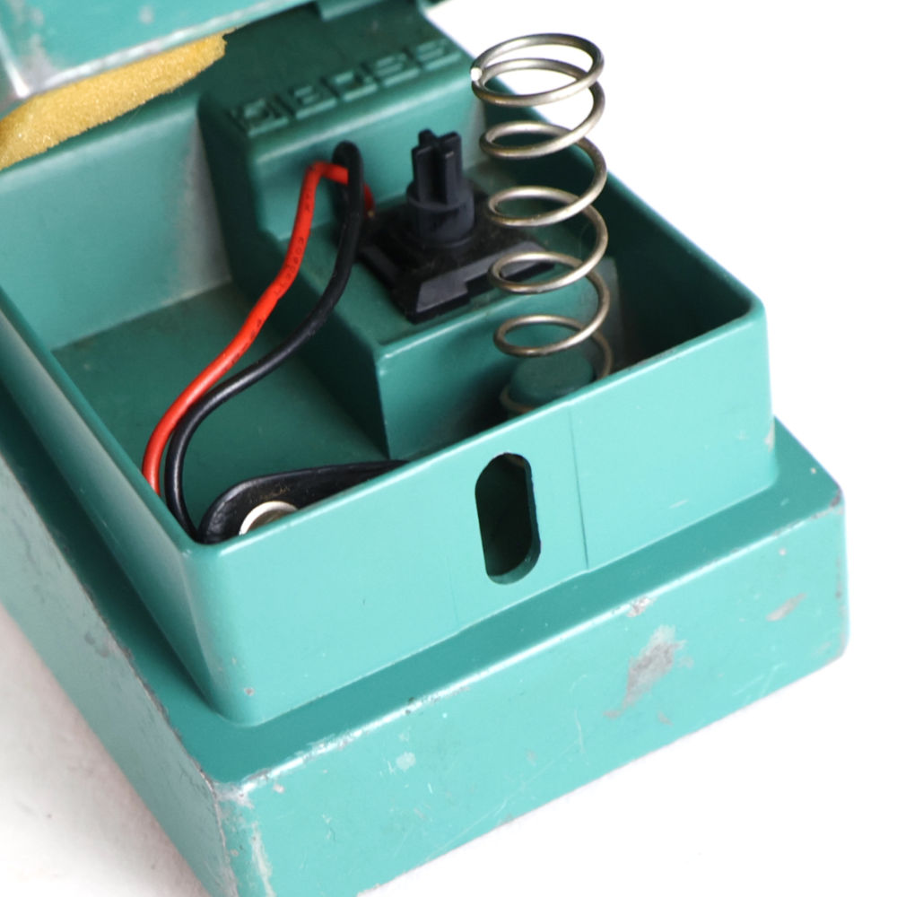 【中古】 トレモロ エフェクター BOSS TR-2 Tremolo ギターエフェクター フロント画像