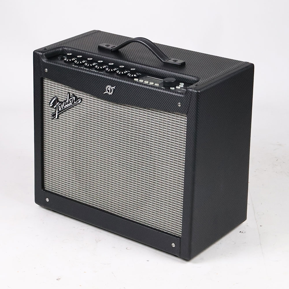 【中古】 ギターアンプ FENDER MUSTANG III 全体
