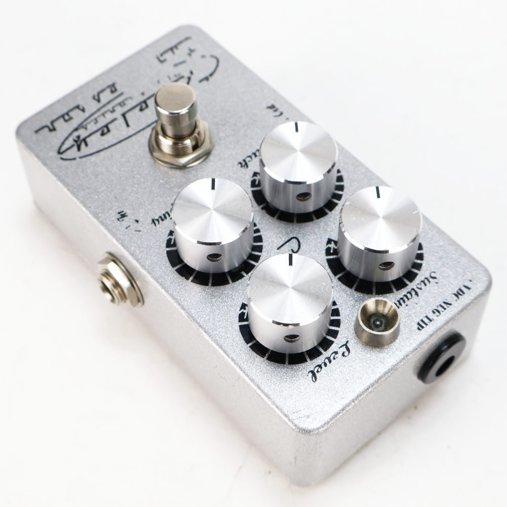 【中古】 コンプレッサー Keeley Electronics C4 compressor ギターエフェクター 本体画像 斜め