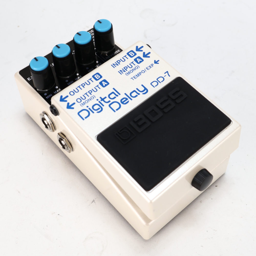 【中古】ディレイ エフェクター BOSS DD-7 Digital Delay ギターエフェクター デジタルディレイ 斜めアングル画像