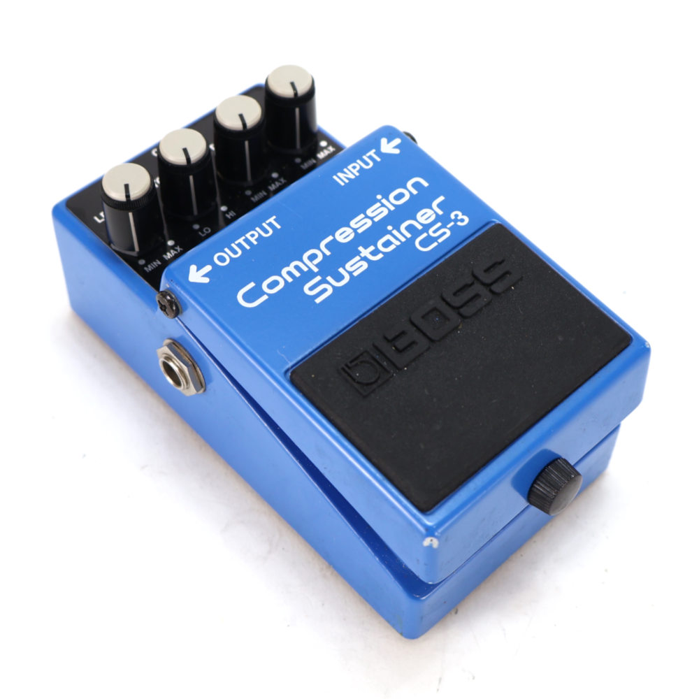 【中古】 コンプレッサー エフェクター BOSS CS-3 Compression Sustainer Made in Japan ギターエフェクター 斜めアングル画像