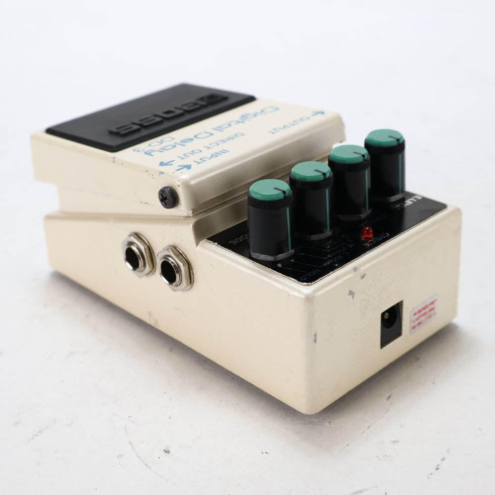 【中古】 デジタルディレイ エフェクター BOSS DD-3 Digtal Delay ギターエフェクター ディレイ 側面