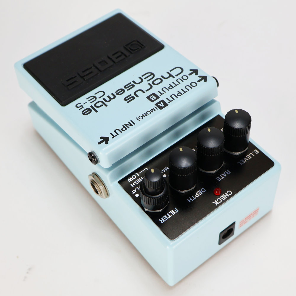 【中古】コーラスアンサンブル エフェクター BOSS CE-5 Chorus Ensemble ギターエフェクター 本体画像 斜め 