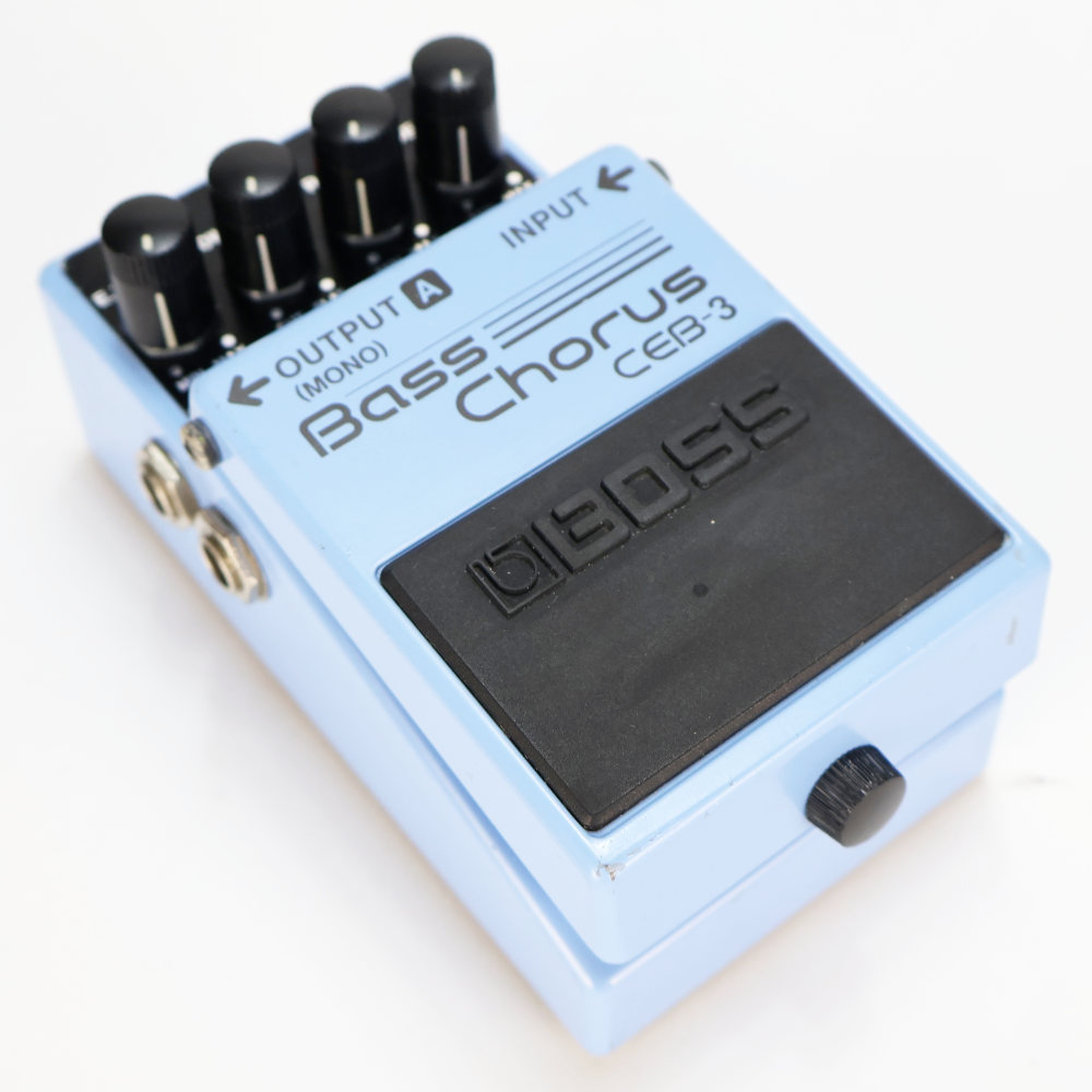 【中古】 ベースコーラス エフェクター BOSS CEB-3 Bass Chorus ベースエフェクター 本体画像 斜め2