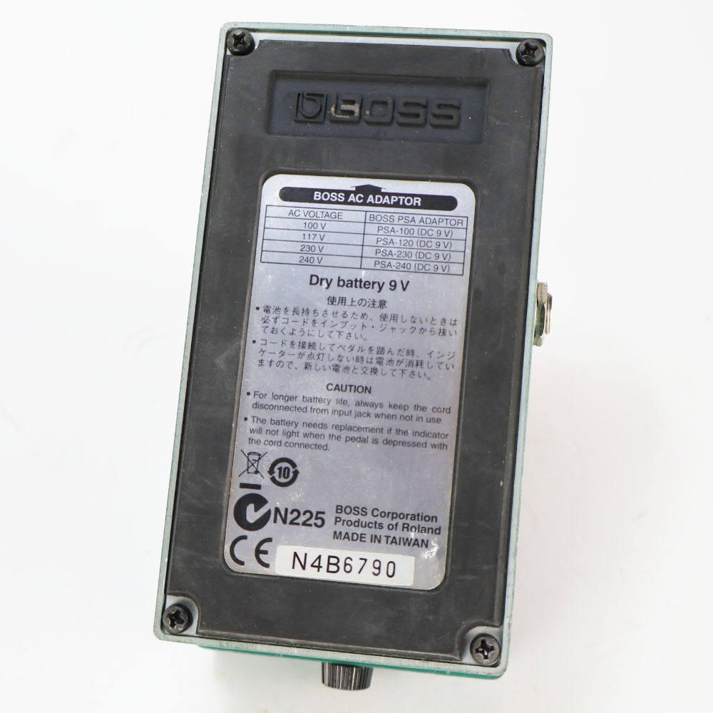 【中古】 トレモロ エフェクター BOSS TR-2 Tremolo ギターエフェクター 本体画像 裏