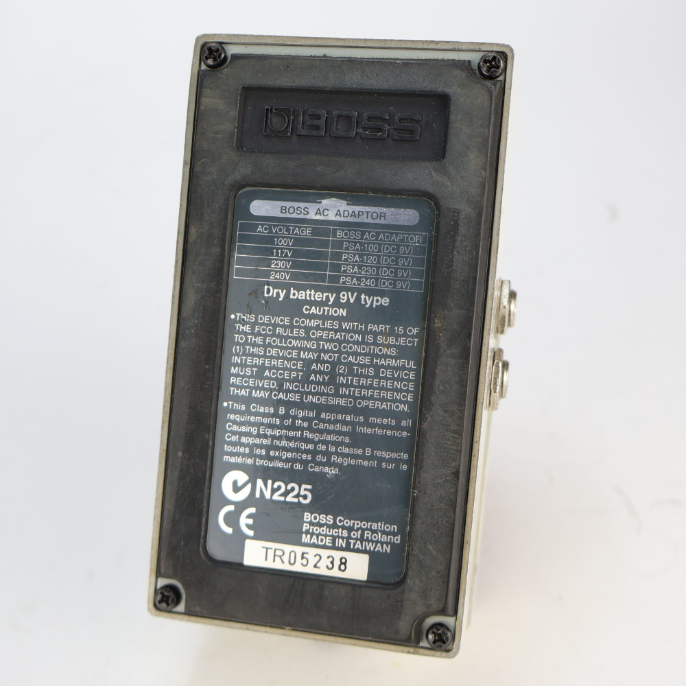 【中古】 クロマチックチューナー エフェクター BOSS TU-2 Chromatic Tuner ペダルチューナー 底面