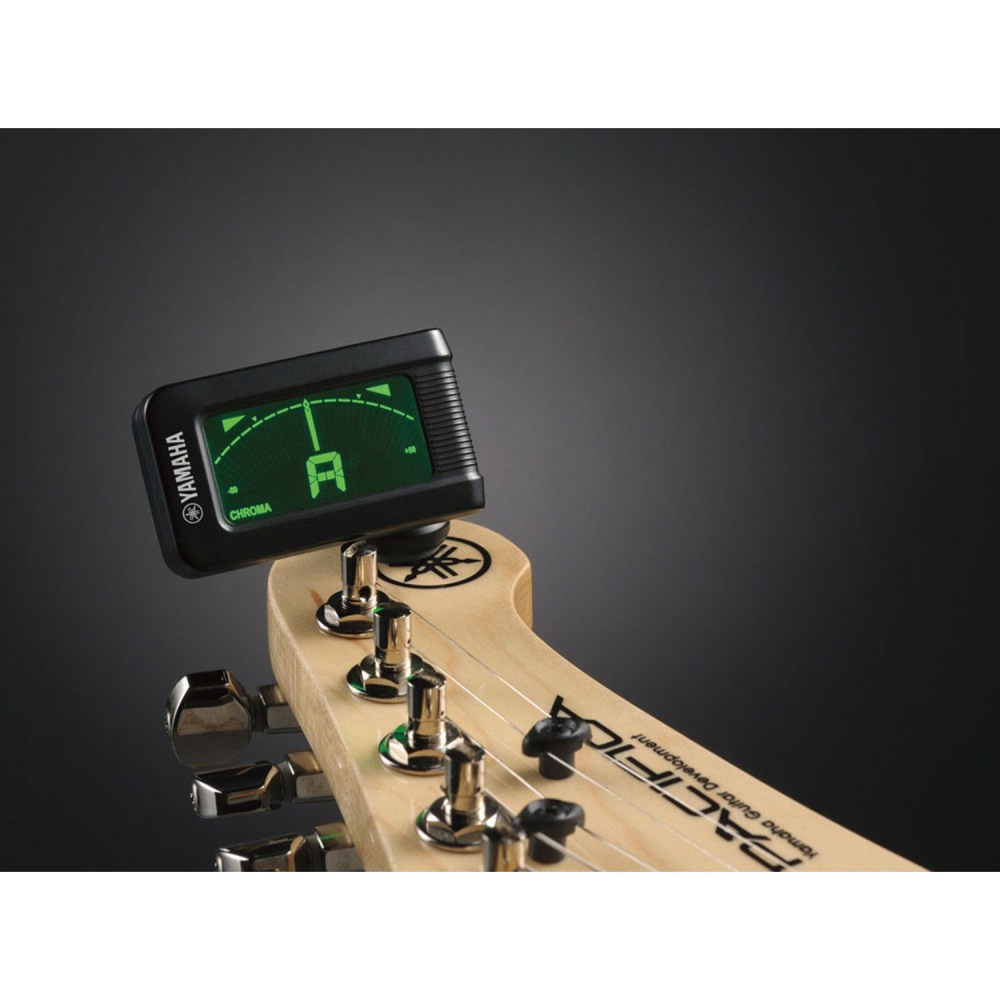 YAMAHA YTC5 クリップチューナー ギターへの取り付けイメージ