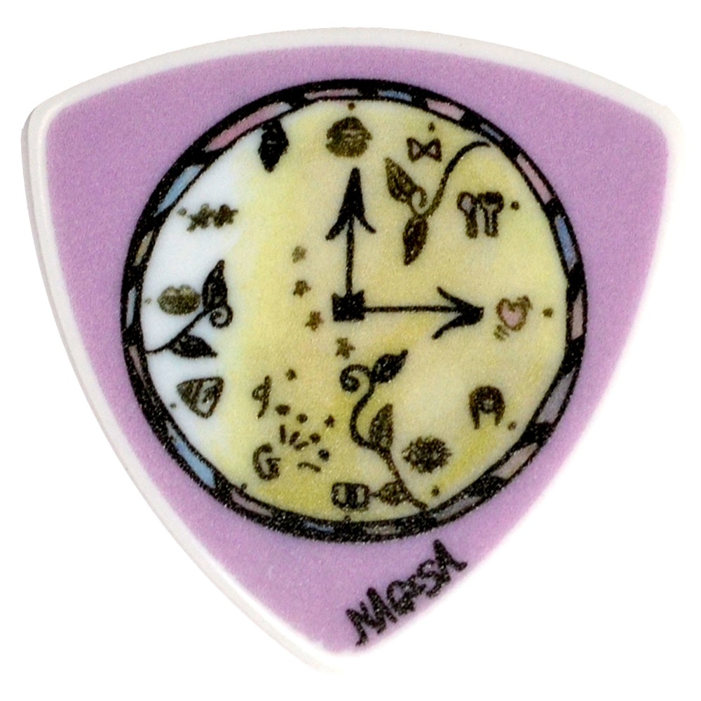 ガールズバンド「GIRLFRIEND」の GUITAR NAGISAモデルピック